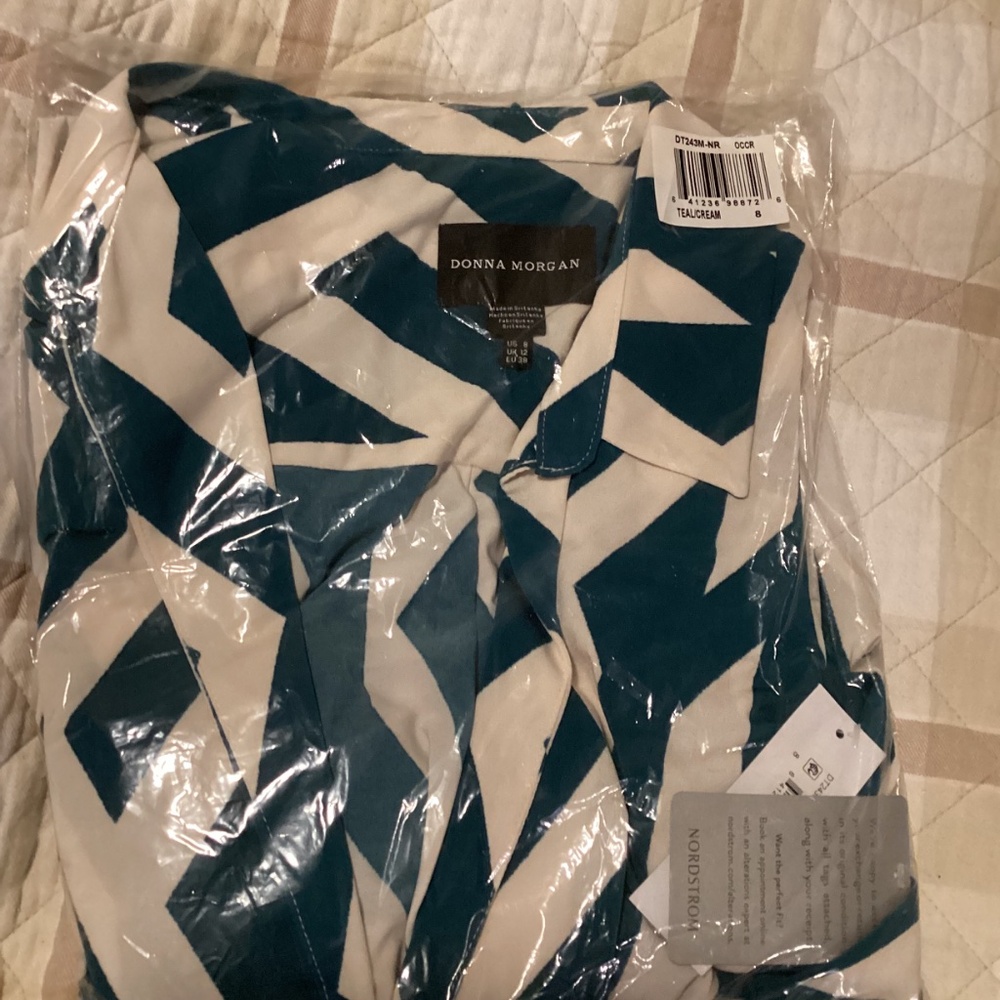 Donna Morgan Print Long Sleeve Wrap Shirtdress - Picture 4 of 16